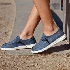 WENDY CHAMBRAY NAVY WHITE Women's Hey Dude Shoes
