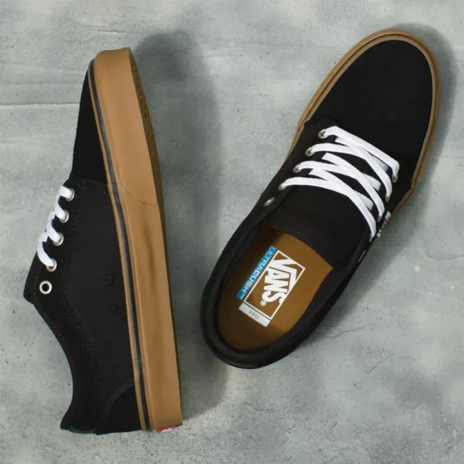 Vans Chukka Low Pro - Black/Black/Gum 3 Vans Chukka Low Pro - Black/Black/Gum